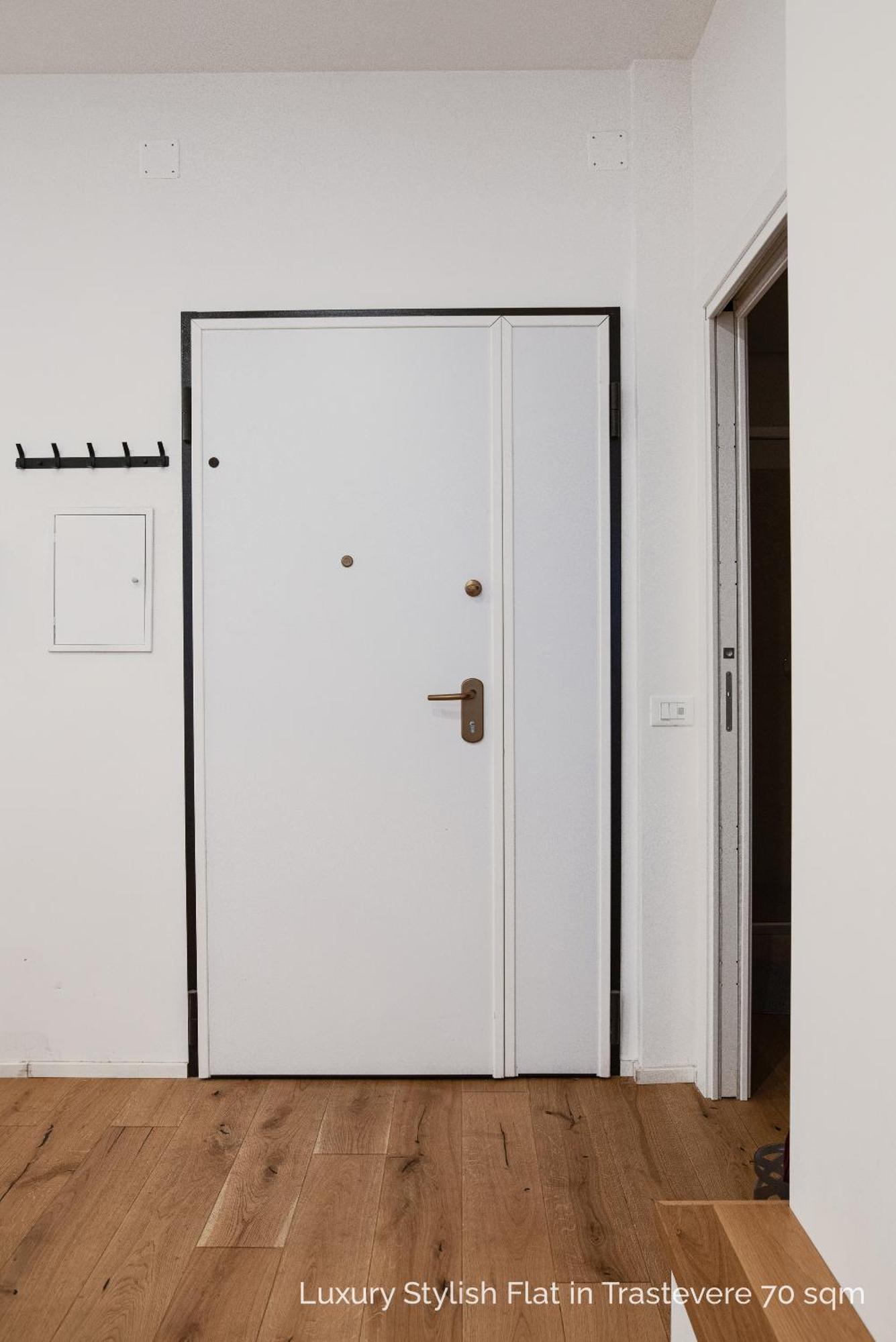 La Dolce Vita - Luxury Stylish Flats In Trastevere 70-90Sqm Rome Bagian luar foto